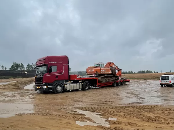 TEHNIKAS TRANSPORTĒŠANA